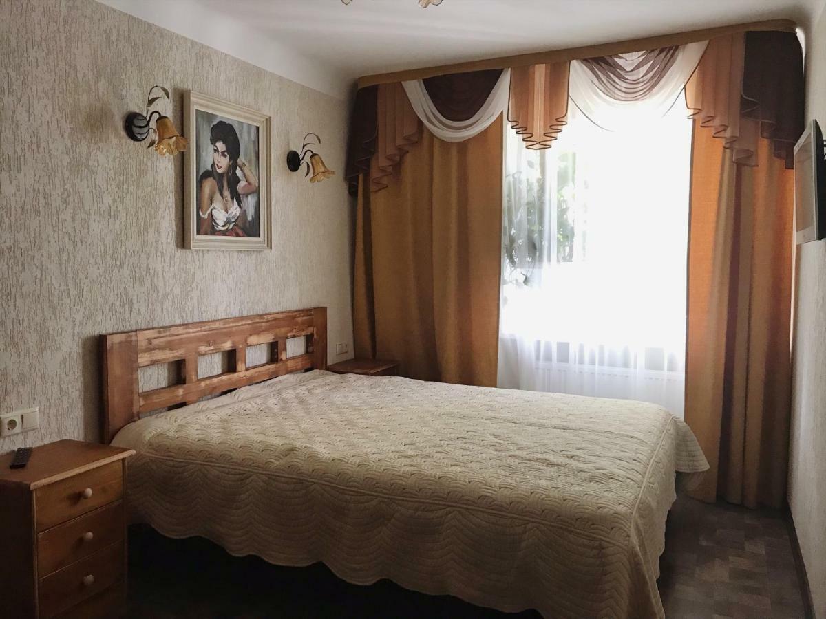 P Stradina Street 17 Appartement Ventspils Buitenkant foto