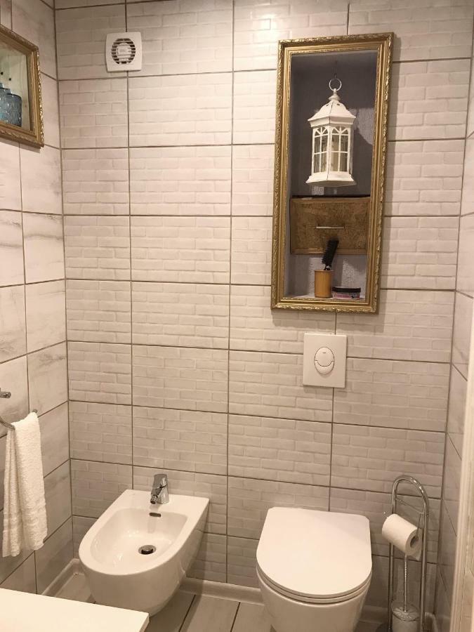 P Stradina Street 17 Appartement Ventspils Buitenkant foto