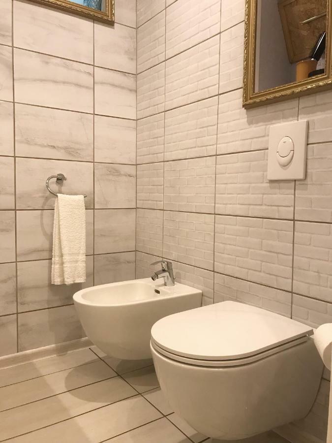 P Stradina Street 17 Appartement Ventspils Buitenkant foto